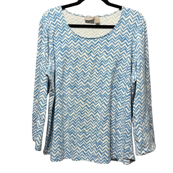 Chico’s size 3 (XL/16) turquoise blue zigzag print 3/4 roll tab sleeve top - Picture 2 of 8